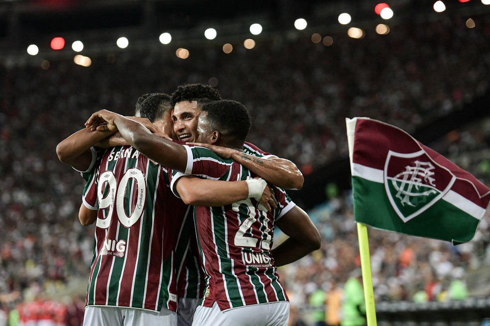 RJ - RIO DE JANEIRO - 29/05/2025 - COPA SUL-AMERICANA 2025, FLUMINENSE X ONCE CALDAS - Serna jogador do Fluminense comemora seu gol com jogadores do seu time durante partida contra o Once Caldas no estadio Maracana pelo campeonato Copa Sul-americana 2025. Foto: Thiago Ribeiro/AGIF