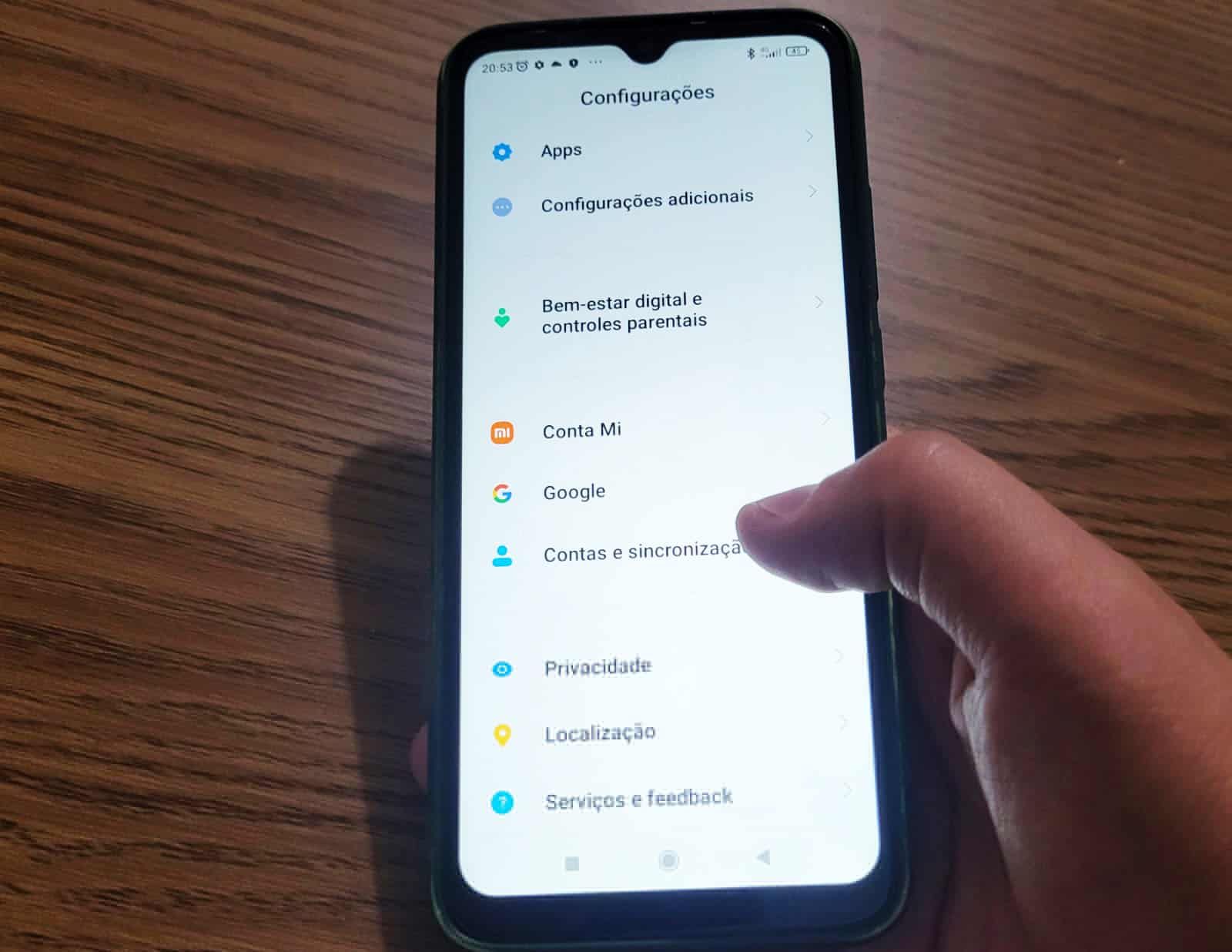 Descubra como a nova proteção contra roubo no Android 15 garante mais segurança para seu celular. Recursos como bloqueio remoto e IA antifurto já estão ativos por padrão.